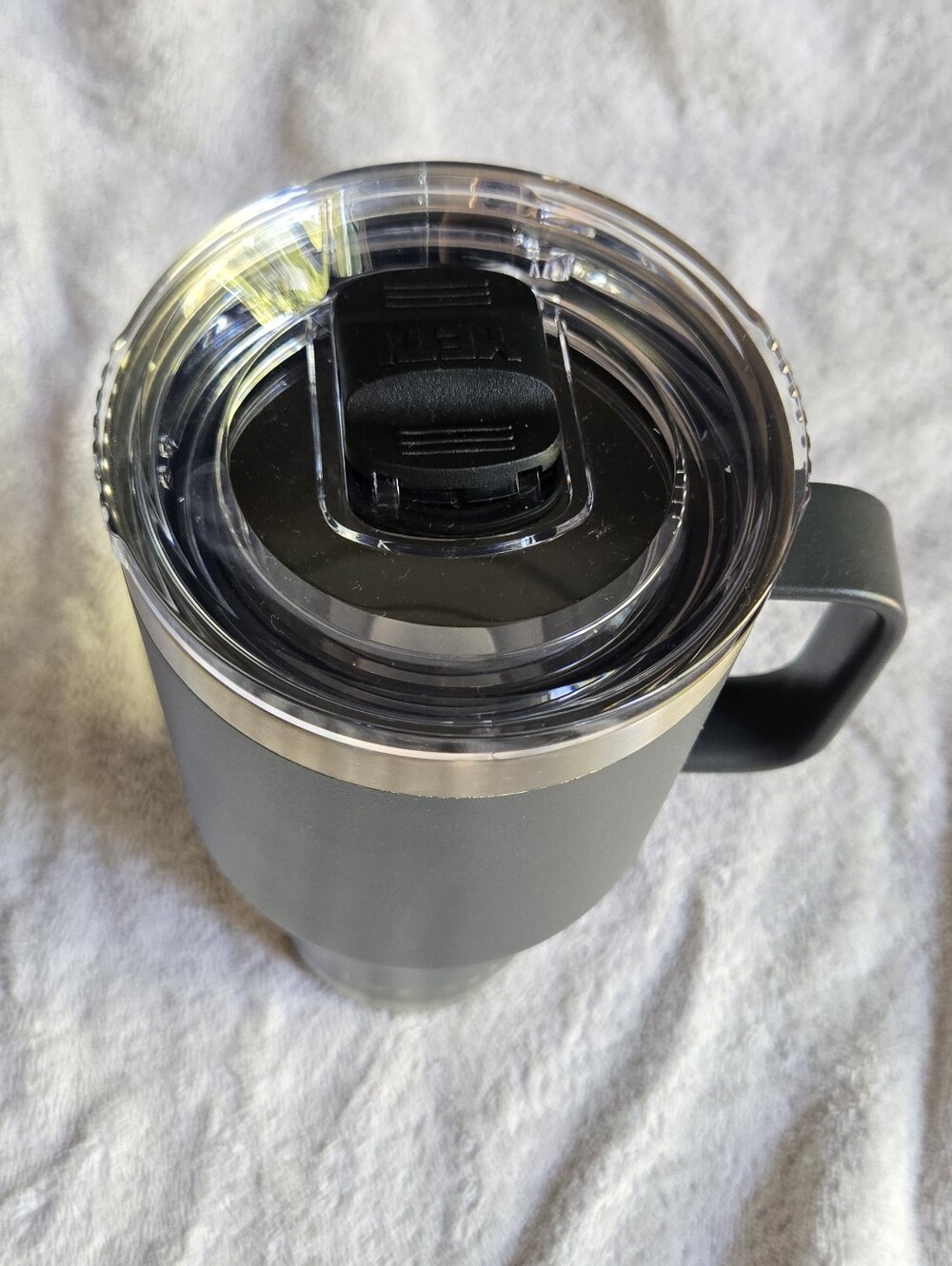 30 Oz. Yeti Gray Travel Mug with Handle and Clear Lid